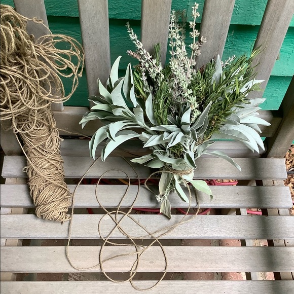 White Sage 8” 1 Stick Organic Smudge Stick - Picture 11 of 15